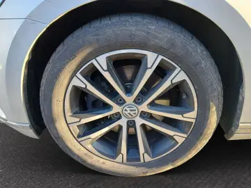 Volkswagen Passat Variant 2 0 TDI BMT DSG  Highline