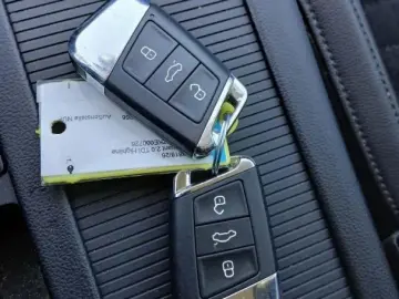 Volkswagen Passat Variant 2 0 TDI BMT DSG  Highline