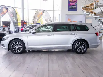 Volkswagen Passat Variant 2 0 TDI BMT DSG  Highline