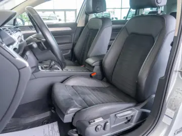 Volkswagen Passat Variant 2 0 TDI BMT DSG  Highline