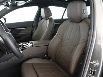 BMW 520d xDrive M Sport Pro ACC Pano LED 360  AHK