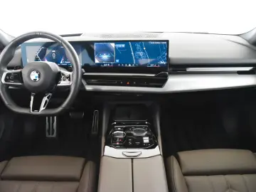 BMW 520d xDrive M Sport Pro ACC Pano LED 360  AHK