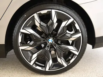 BMW 520d xDrive M Sport Pro ACC Pano LED 360  AHK