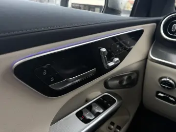 Mercedes-Benz GLC 300e -4X4  Burmaster Ventilatie Panoramic