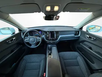 Volvo XC60 B4 AWD 2023  TVA deductibil  garantie