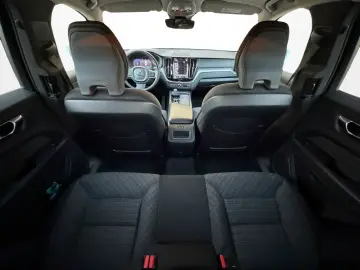 Volvo XC60 B4 AWD 2023  TVA deductibil  garantie