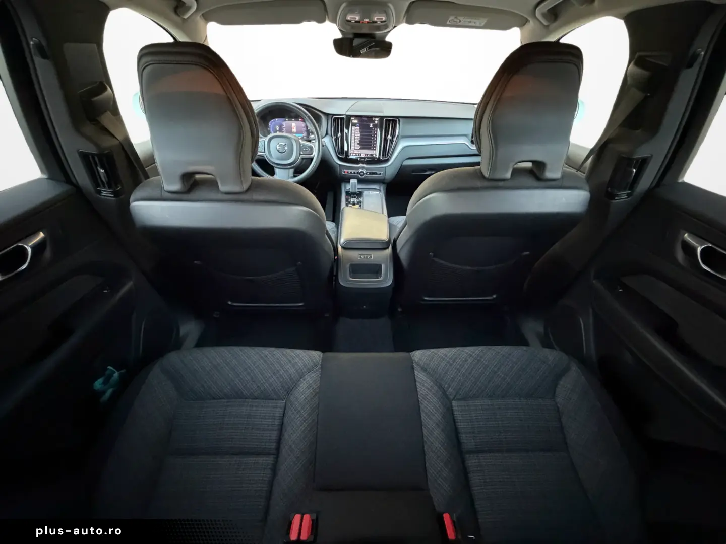 Volvo XC60 B4 AWD 2023  TVA deductibil  garantie