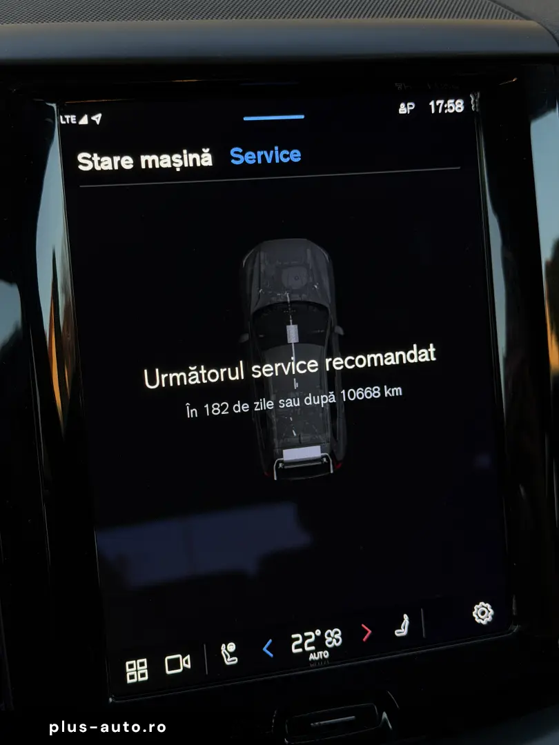 Volvo XC60 B4 AWD 2023  TVA deductibil  garantie