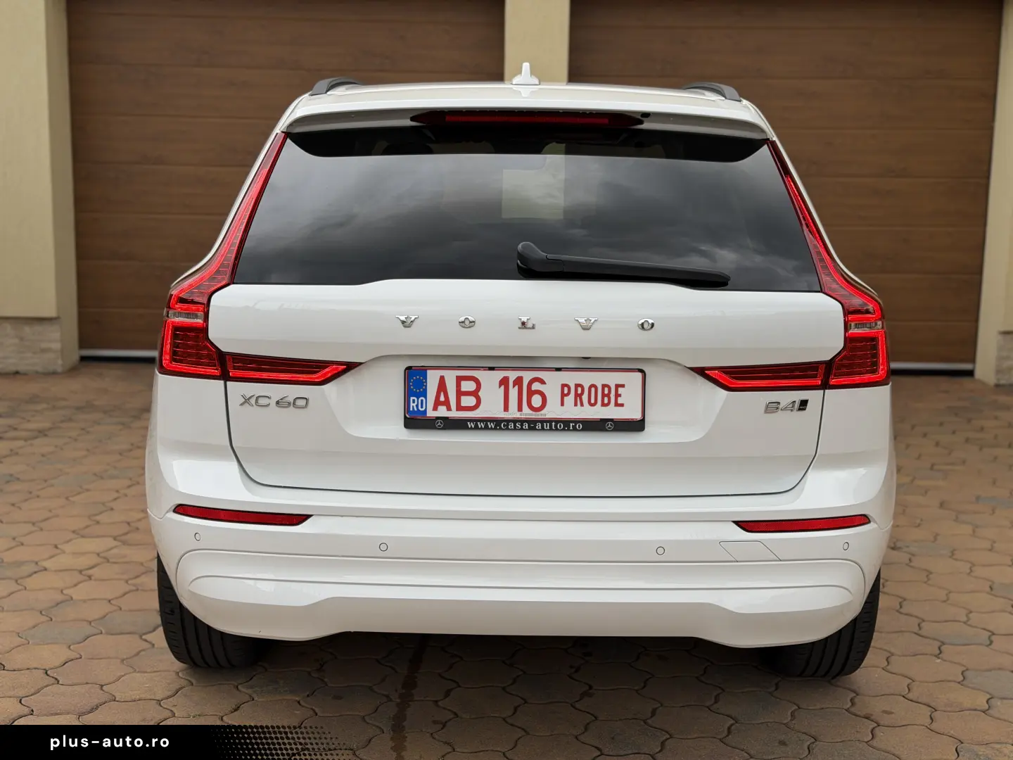 Volvo XC60 B4 AWD 2023  TVA deductibil  garantie