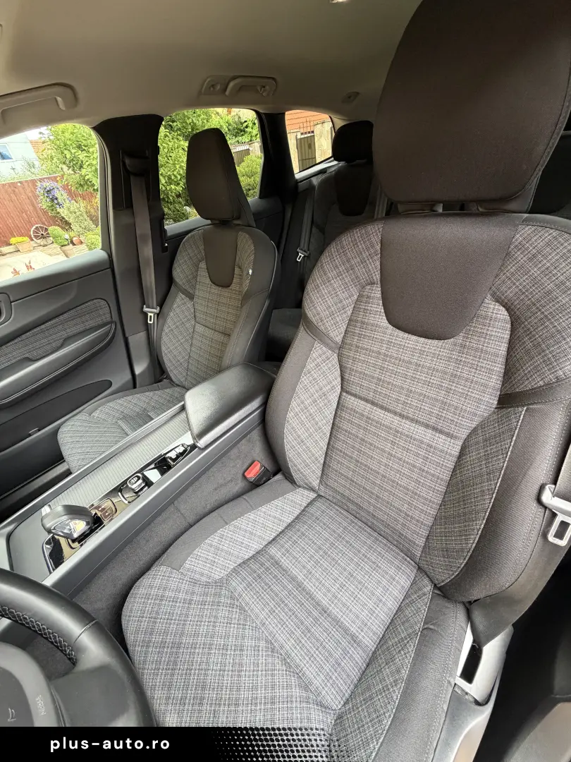 Volvo XC60 B4 AWD 2023  TVA deductibil  garantie