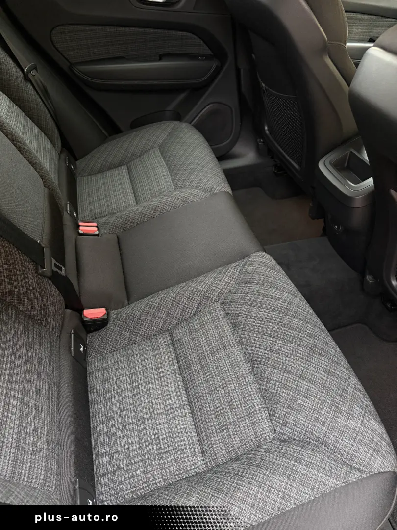Volvo XC60 B4 AWD 2023  TVA deductibil  garantie