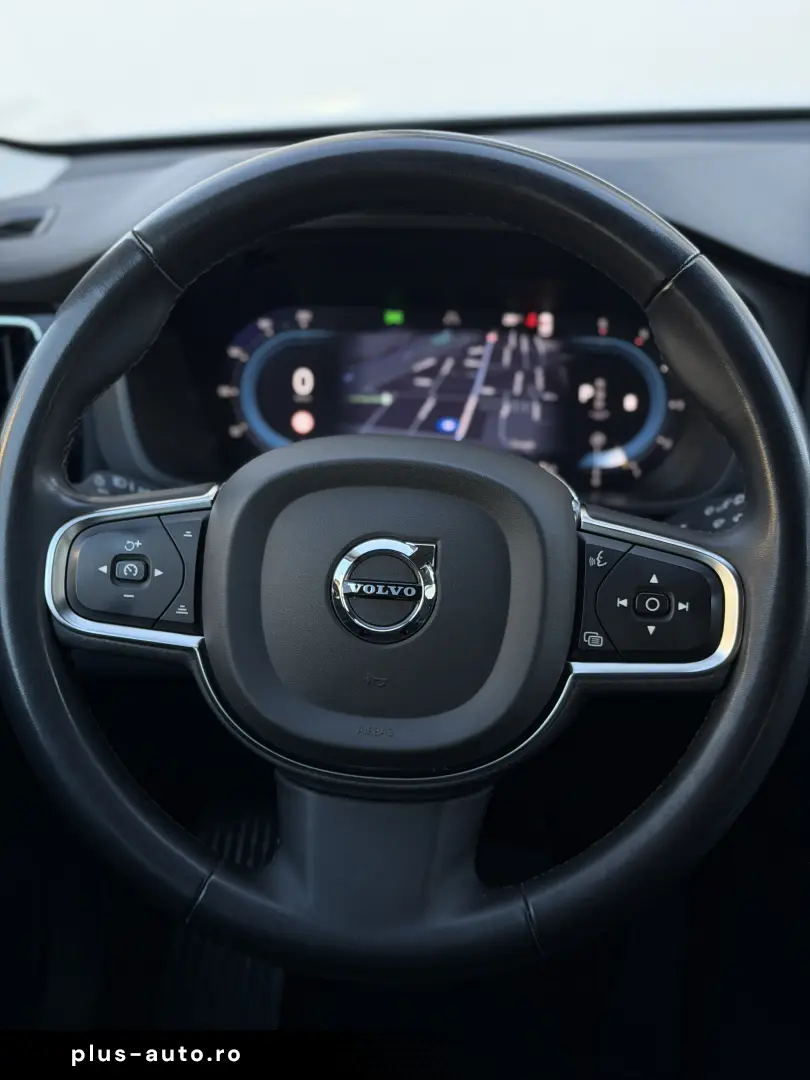 Volvo XC60 B4 AWD 2023  TVA deductibil  garantie