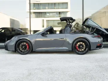 PORSCHE 992 Targa 4 GTS 18 Way SportDesign BOSE Coolings