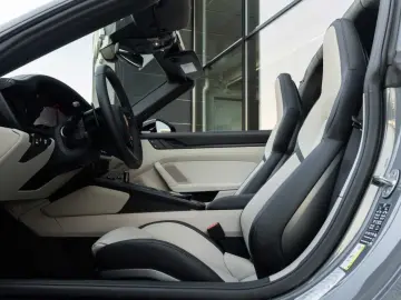 PORSCHE 992 Targa 4 GTS 18 Way SportDesign BOSE Coolings