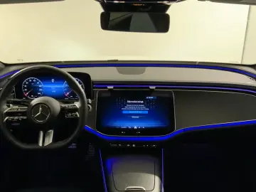 Mercedes-Benz E 200 AMG-L  Night LED Keyless