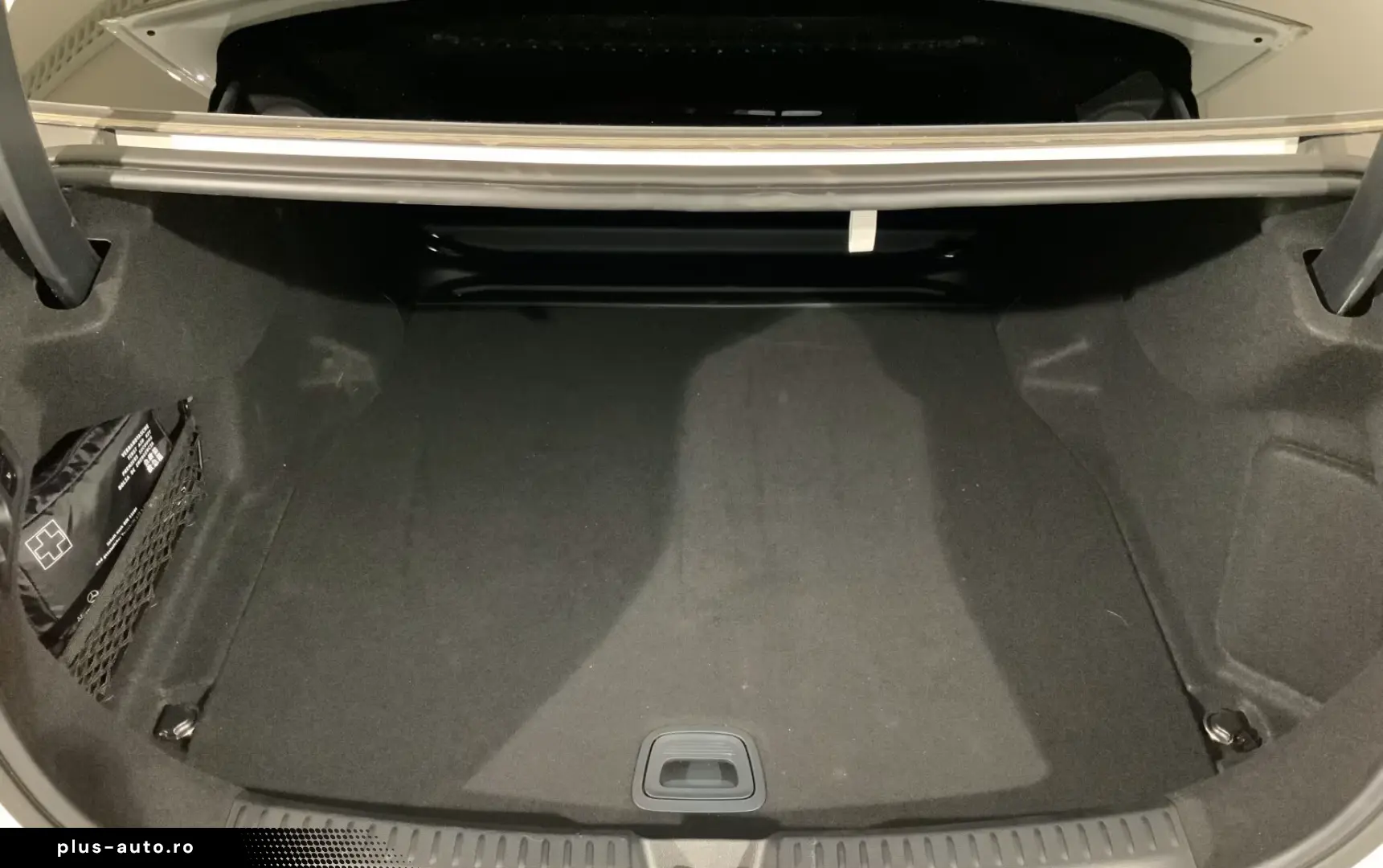 Mercedes-Benz E 200 AMG-L  Night LED Keyless