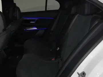 Mercedes-Benz E 200 AMG-L  Night LED Keyless