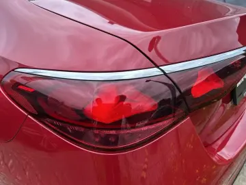 Mercedes-Benz E 200 AMG ADV NIGHT KEYLESS DISTRO