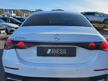 Mercedes-Benz E 300 e Limo AMG Sport Distr Navi LED