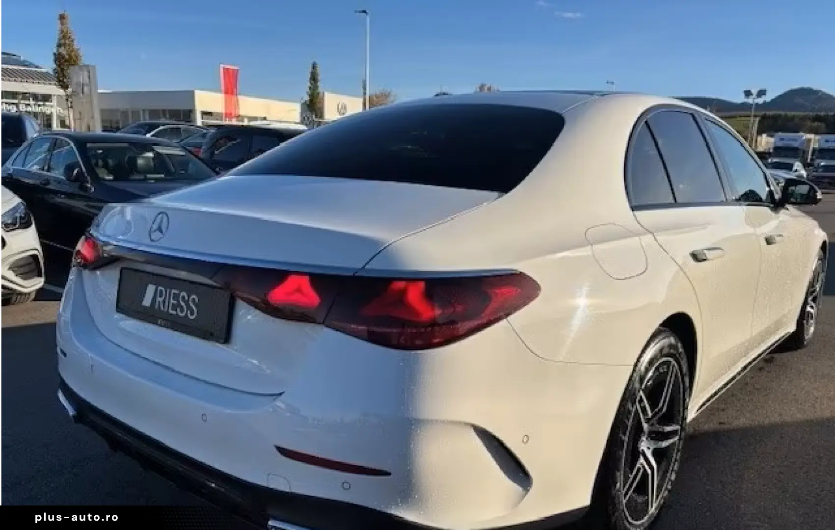 Mercedes-Benz E 300 e Limo AMG Sport Distr Navi LED