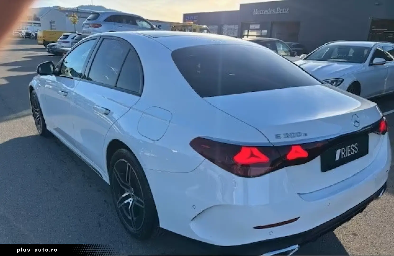 Mercedes-Benz E 300 e Limo AMG Sport Distr Navi LED