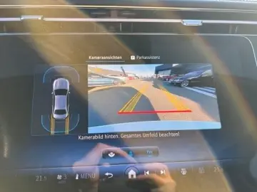 Mercedes-Benz E 300 e Limo AMG Sport Distr Navi LED