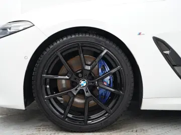 BMW 840i Coupé (M-Sport Navi LED HUD H K ACC )