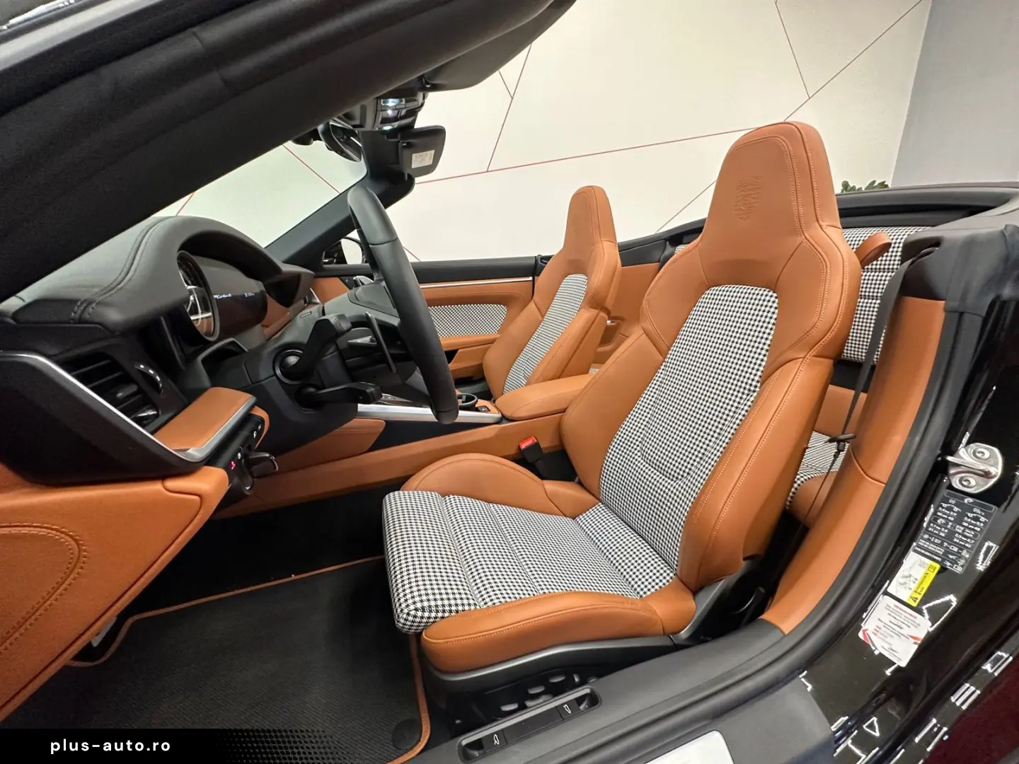 PORSCHE 911 Turbo S  HERITAGE inter.  BURMEST. PTS color