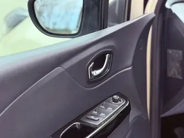 Renault Captur ENERGY TCe 120 LIMITED