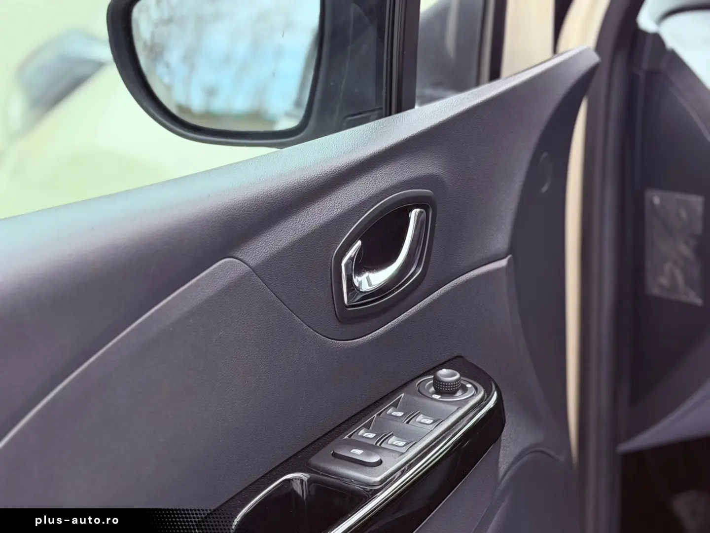 Renault Captur ENERGY TCe 120 LIMITED