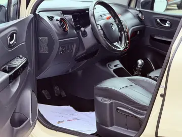 Renault Captur ENERGY TCe 120 LIMITED
