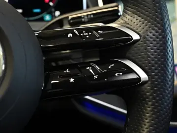 Mercedes-Benz E 200 AMG Sport Advanced Distr. LED Navi