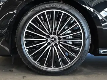 Mercedes-Benz E 200 AMG Sport Advanced Distr. LED Navi