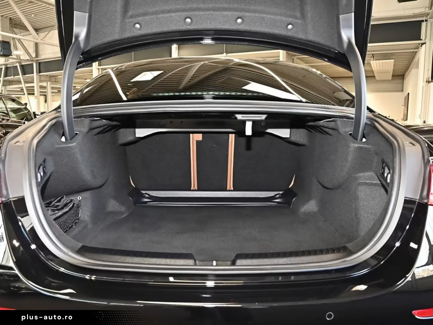 Mercedes-Benz E 200 AMG Sport Advanced Distr. LED Navi