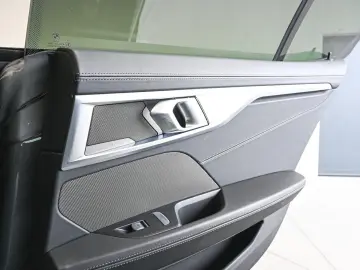 BMW 840 i M-pack  Pano  HarmanKardon  Integr actief