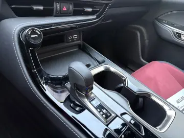 LEXUS NX 350h  Bi-LED ACC CAM Navi CarPlay Soundsystem