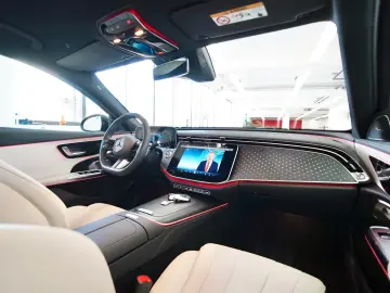 Mercedes-Benz E 200 ! AMG LINE & NIGHT PAKET