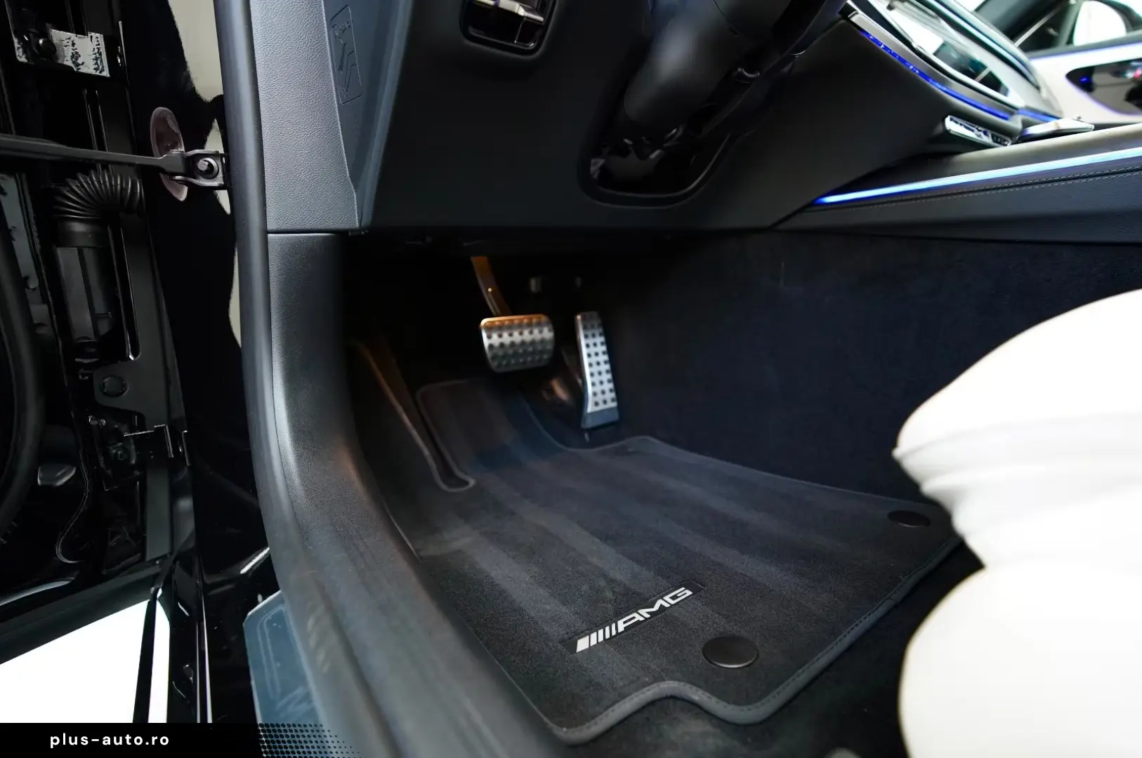 Mercedes-Benz E 200 ! AMG LINE & NIGHT PAKET