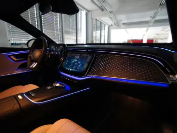 Mercedes-Benz E 200 ! AMG LINE & NIGHT PAKET