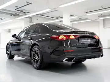 Mercedes-Benz E 200 ! AMG LINE & NIGHT PAKET