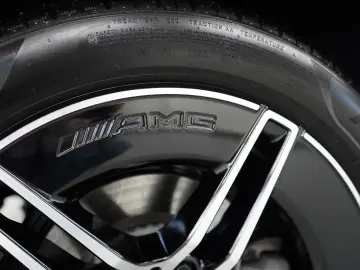 Mercedes-Benz E 200 ! AMG LINE & NIGHT PAKET