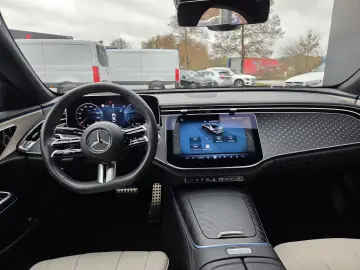 Mercedes-Benz E 300 e AMG-Adv. LED LEDER DC-Charger