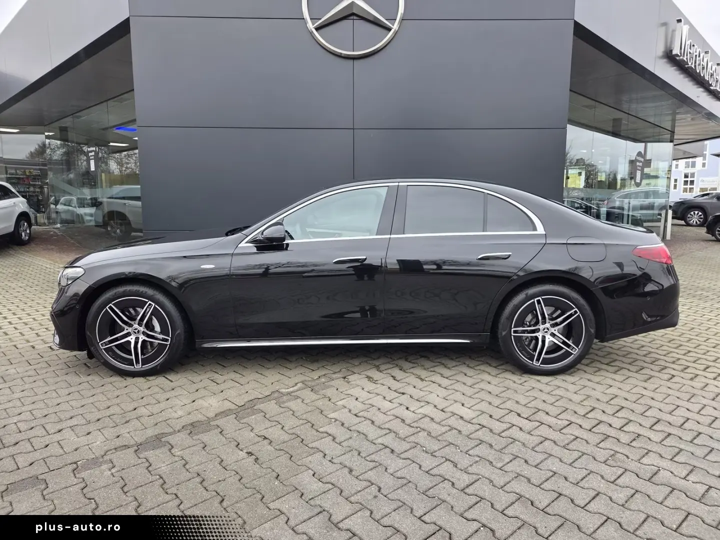 Mercedes-Benz E 300 e AMG-Adv. LED LEDER DC-Charger