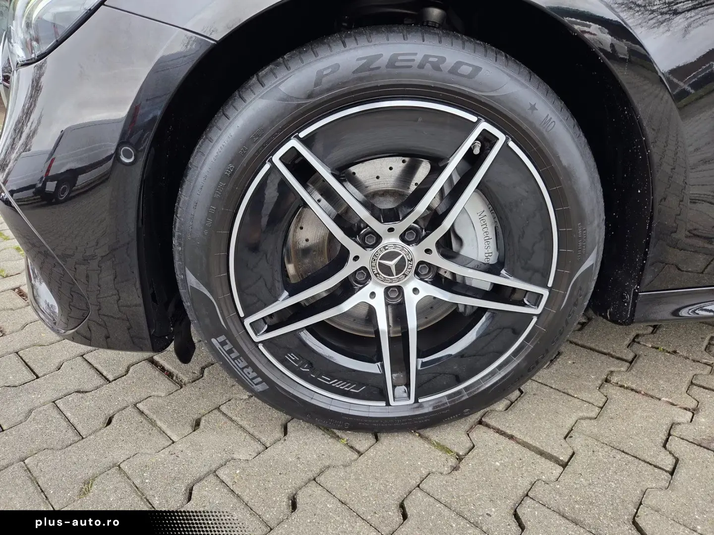 Mercedes-Benz E 300 e AMG-Adv. LED LEDER DC-Charger