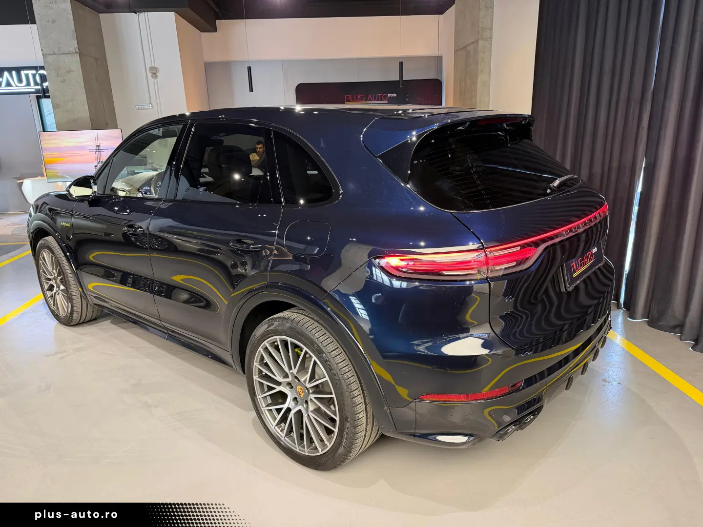 Porsche Cayenne E-Hybrid S Platinum Edition