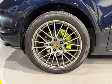 Porsche Cayenne E-Hybrid S Platinum Edition