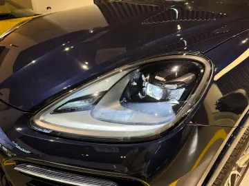 Porsche Cayenne E-Hybrid S Platinum Edition