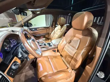 Porsche Cayenne E-Hybrid S Platinum Edition