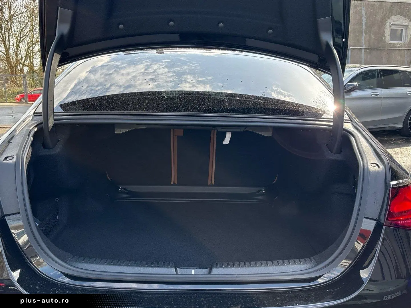 Mercedes-Benz E 220 d AMG Night Burmester Ambiente