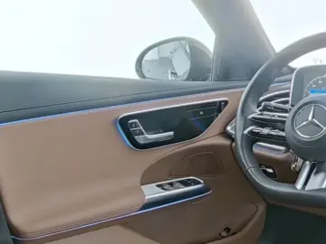 Mercedes-Benz E 300 e  AMG Night Distronic 20'' Kamera